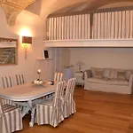 Mozza Suite